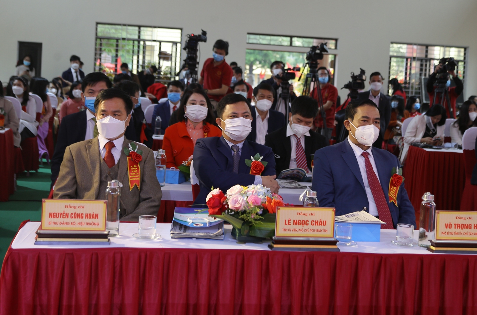 Trường THPT Chuyên Hà Tĩnh đón nhận Bằng khen của Thủ tướng Chính phủ - Ảnh minh hoạ 3
