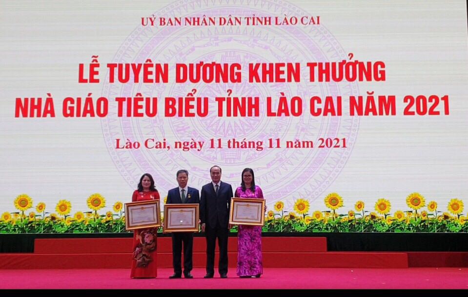 Lào Cai tuyên dương khen thưởng 220 nhà giáo tiêu biểu năm 2021 - Ảnh minh hoạ 3