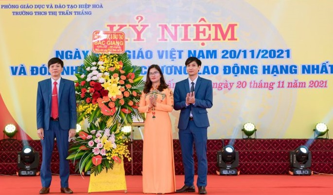 Bắc Giang: Trường THCS Thị trấn Thắng đón nhận Huân chương Lao động hạng Nhất - Ảnh minh hoạ 2