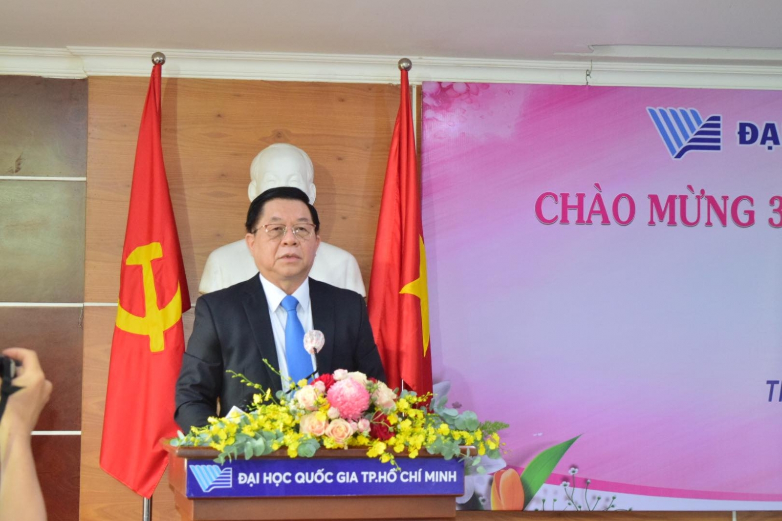 Trưởng Ban Tuyên giáo Trung ương Nguyễn Trọng Nghĩa thăm Đại học Quốc gia TPHCM