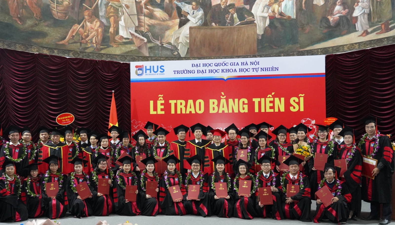 Trường Đại học Khoa  học Tự nhiên: Nối tiếp truyền thống, phát triển thành đại học nghiên cứu và đổi mới sáng tạo