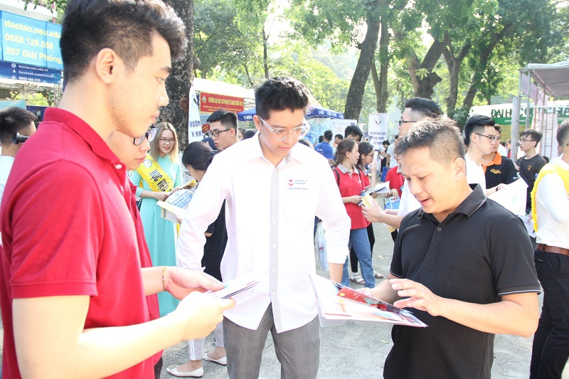 Vào mùa tư vấn hướng nghiệp: Chuyên nghiệp hóa để làm điểm tựa cho trò - Ảnh minh hoạ 3