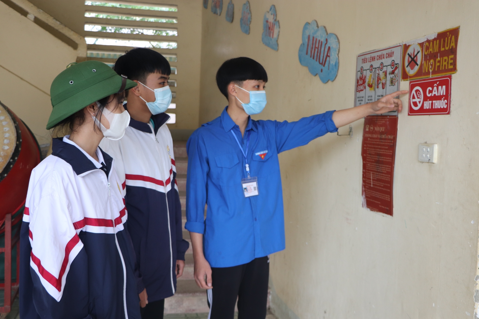 Hình ảnh trực quan giúp trường học Điện Biên nói không với khói thuốc - Ảnh minh hoạ 3