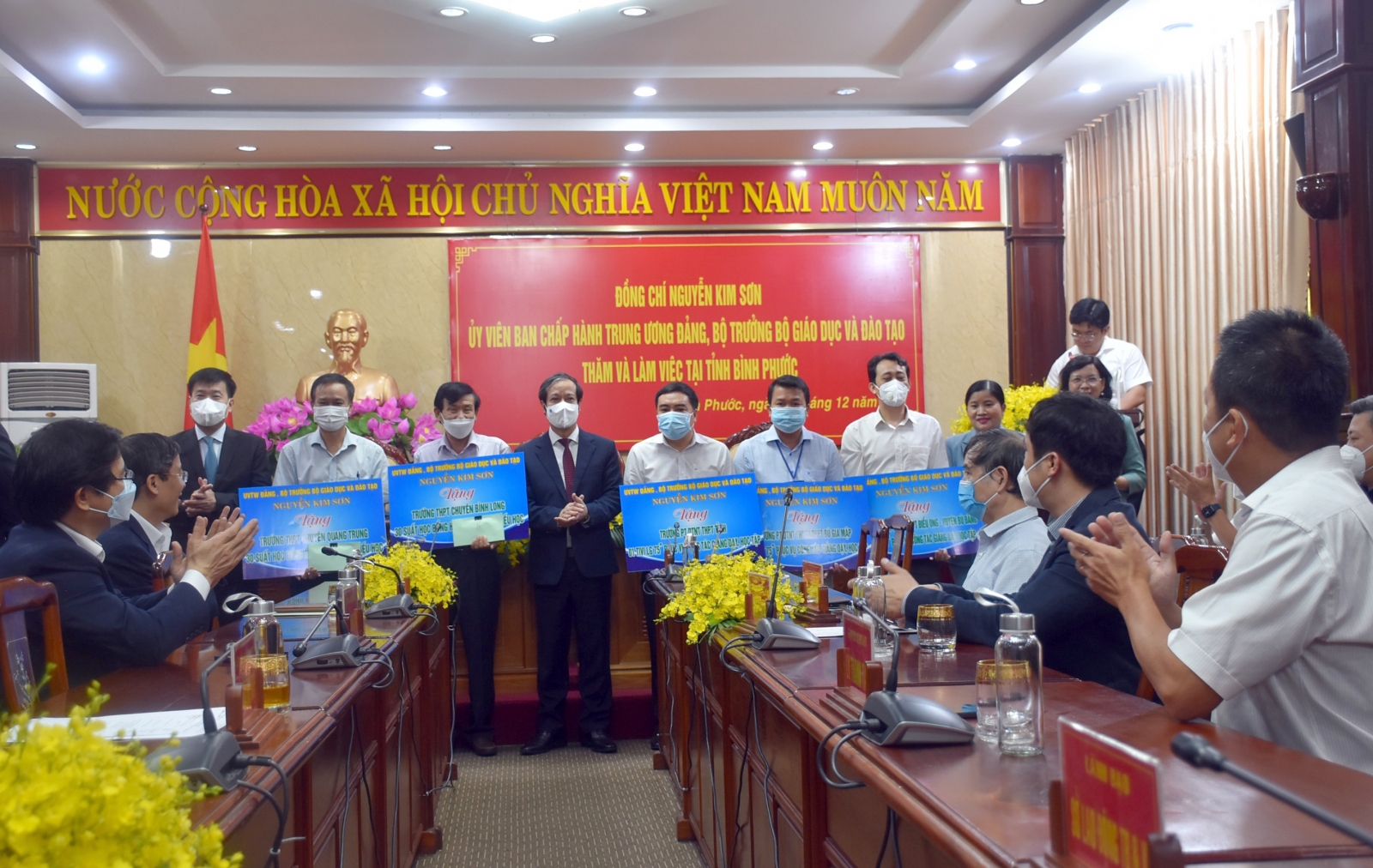 Bộ trưởng Nguyễn Kim Sơn gợi ý 5 vấn đề ưu tiên phát triển giáo dục Bình Phước - Ảnh minh hoạ 7