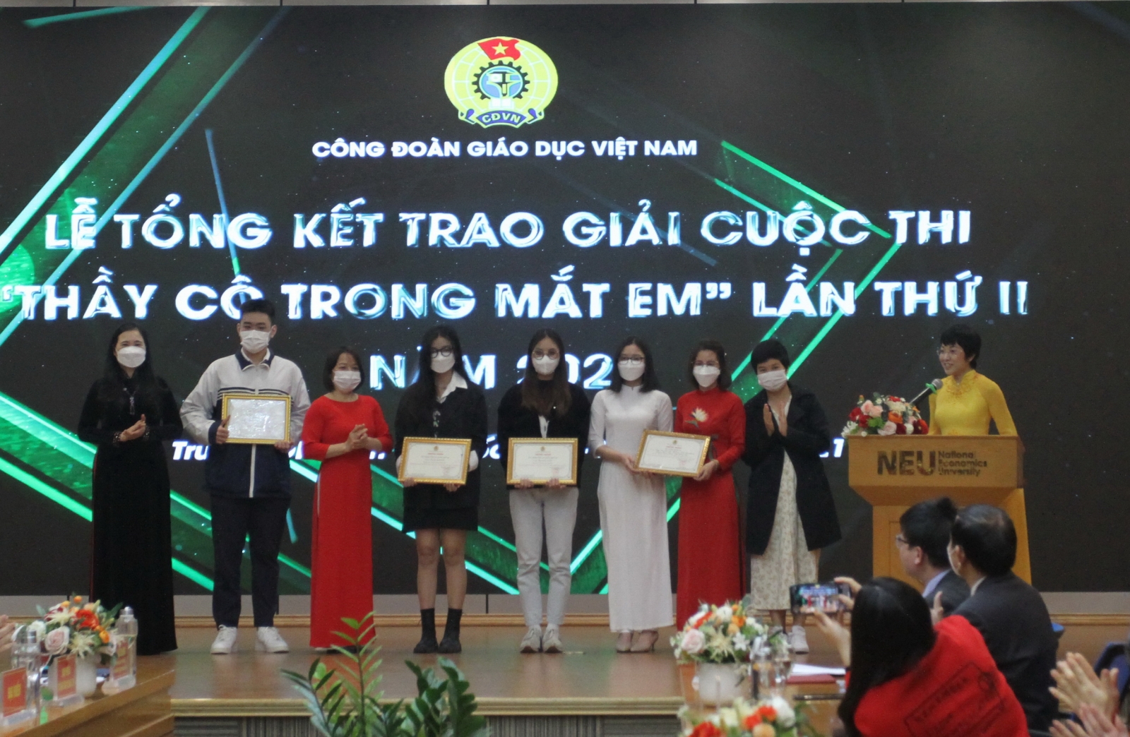 Trao giải cuộc thi “Thầy cô trong mắt em” năm 2021 - Ảnh minh hoạ 5