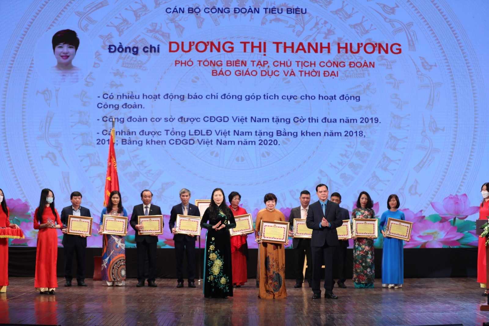 Công đoàn Giáo dục Việt Nam đón nhận Huân chương Độc lập hạng Ba - Ảnh minh hoạ 5
