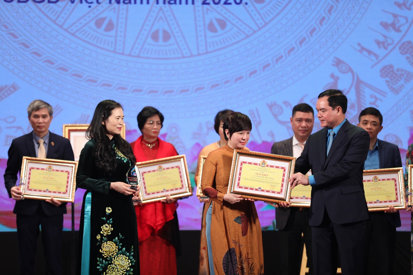 Công đoàn Giáo dục Việt Nam đón nhận Huân chương Độc lập hạng Ba - Ảnh minh hoạ 6