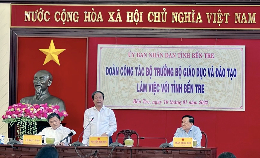 Bộ trưởng Nguyễn Kim Sơn: 