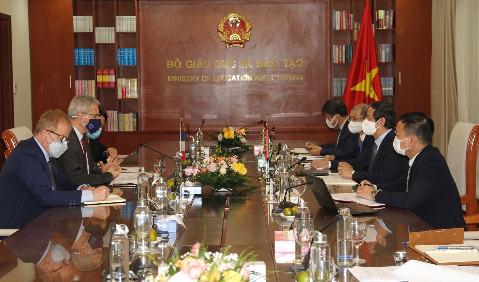 Bộ trưởng Nguyễn Kim Sơn làm việc với Đại sứ Cộng hòa Pháp tại Việt Nam - Ảnh minh hoạ 2