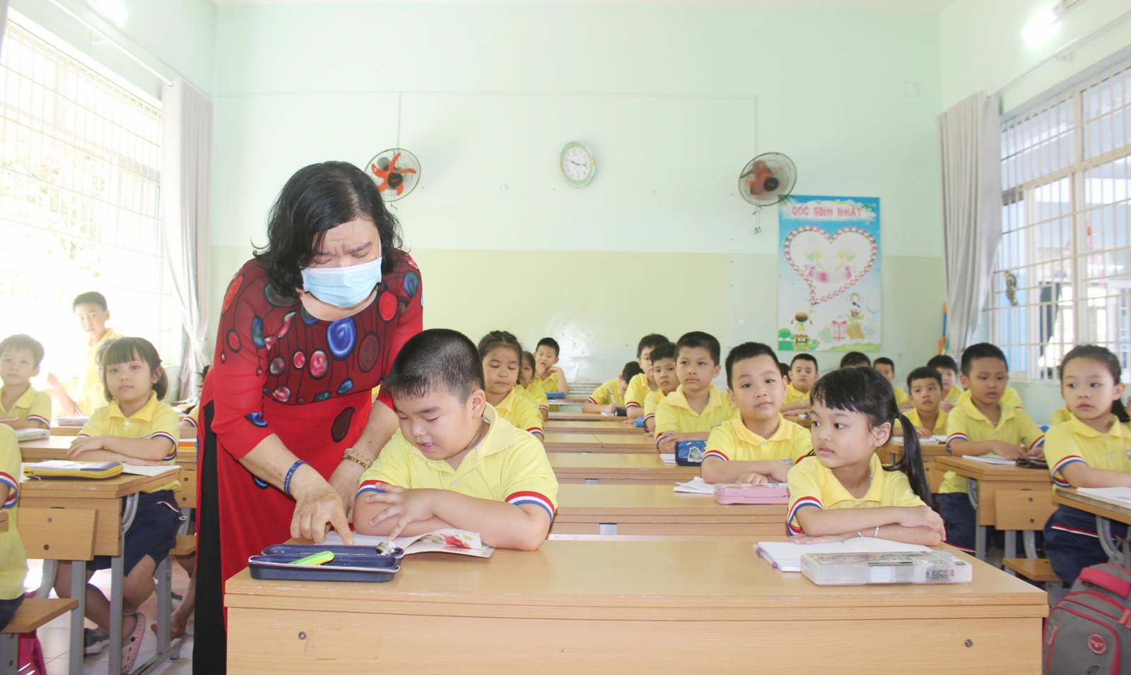 Bà Rịa - Vũng Tàu: Xét nghiệm toàn bộ học sinh, cán bộ, giáo viên khi quay lại trường - Ảnh minh hoạ 2