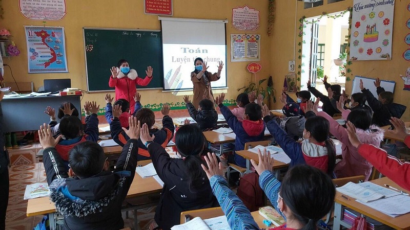 Học sinh tiểu học trở lại trường: Cần sự đồng lòng của gia đình, nhà trường, xã hội - Ảnh minh hoạ 2