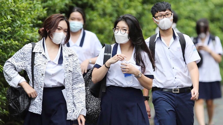 Học sinh trở lại trường: An toàn cho trẻ, thuận tiện cho phụ huynh