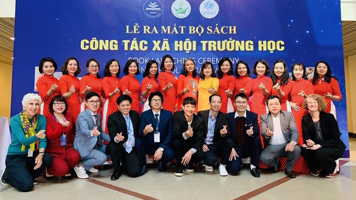 Công tác xã hội trường học: “Múa gậy trong bị”