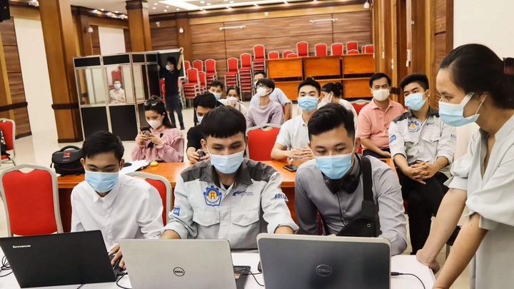 Hà Nội: Học sinh, sinh viên trường nghề đi học trở lại từ 14/2