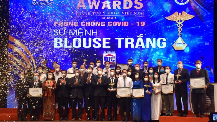 Giải thưởng Thành tựu Y khoa Việt Nam năm 2021 vinh danh hai trường đại học Thành phố Hồ Chí Minh