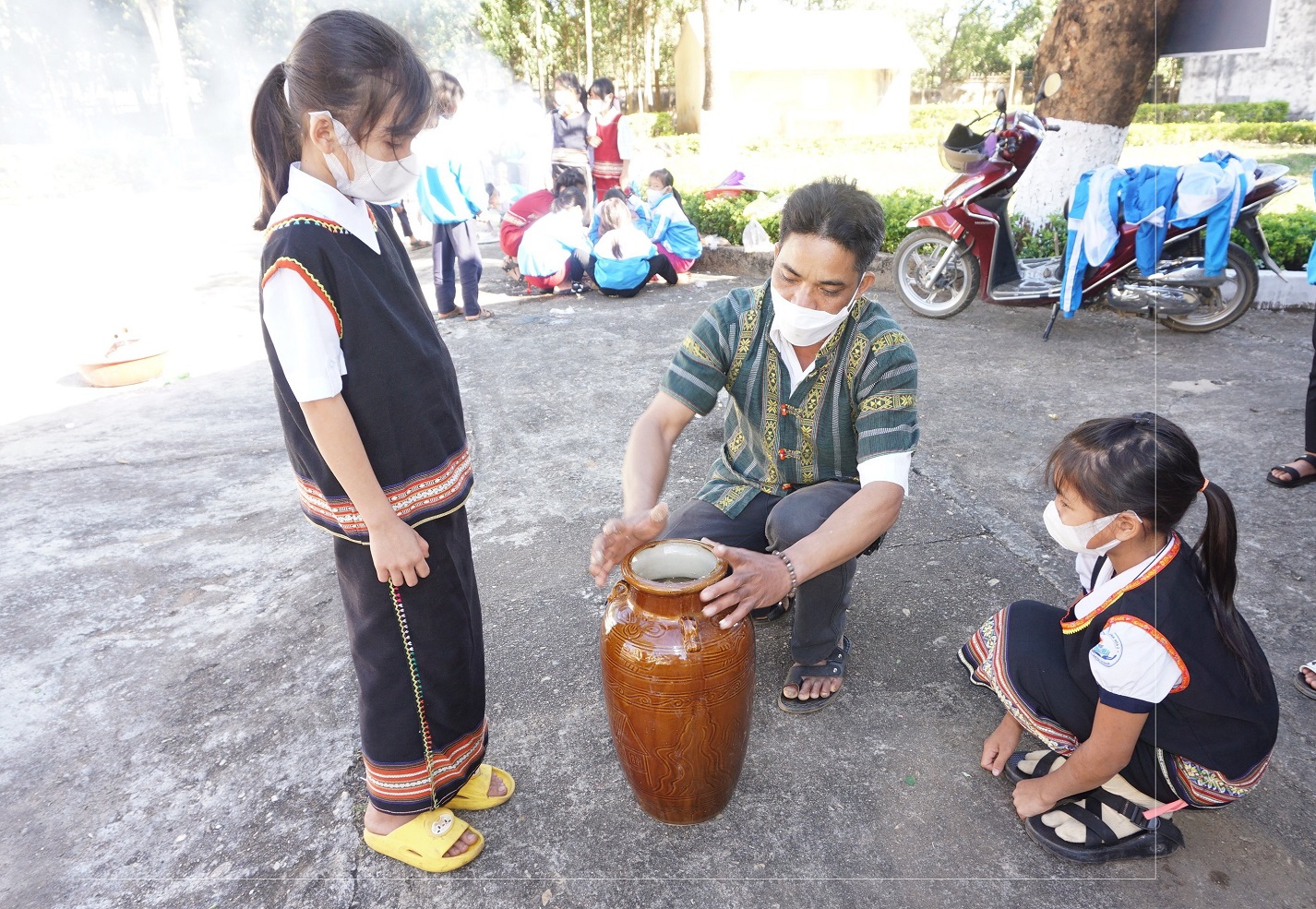 Giáo dục đạo đức, lối sống cho học sinh: Việc làm nhỏ, bài học lớn - Ảnh minh hoạ 2