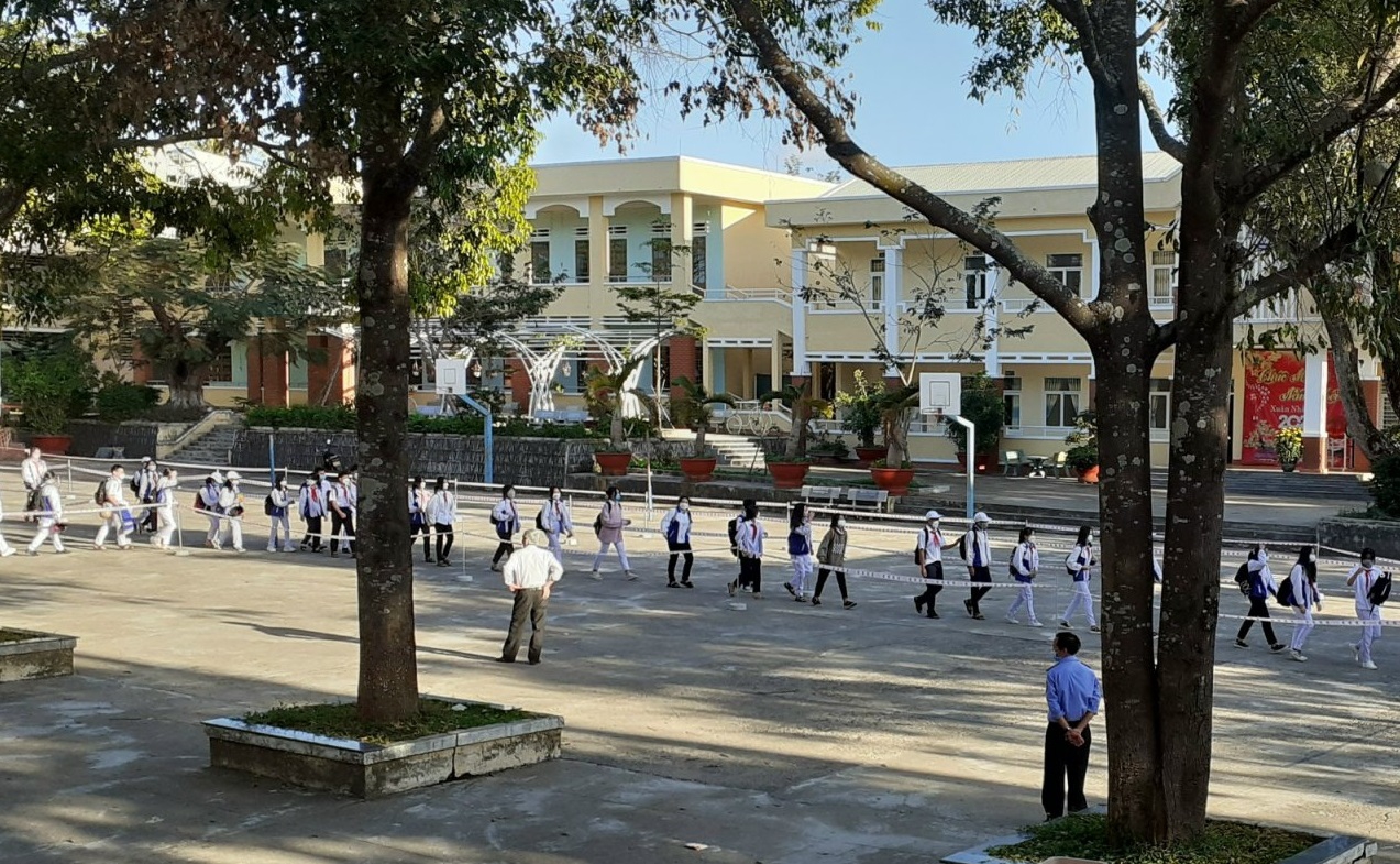 Gia Lai: Linh hoạt hình thức giảng dạy, hỗ trợ thiết bị dạy trực tuyến - Ảnh minh hoạ 2