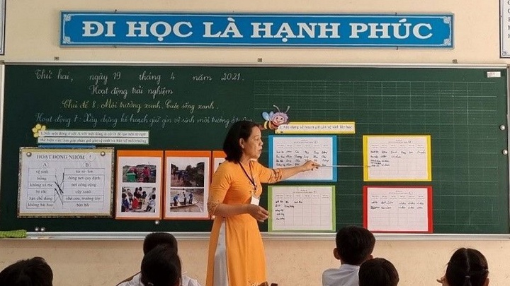 Khắc phục khó khăn tập trung hoàn thành tài liệu Giáo dục địa phương