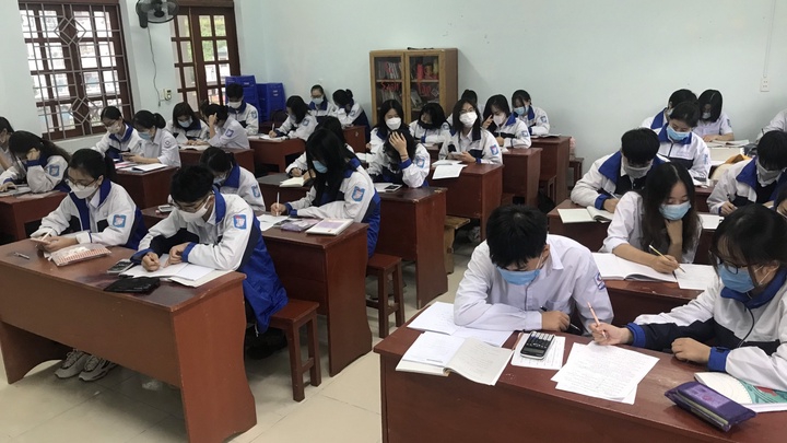Học sinh phổ thông, sinh viên Hà Giang trở lại trường học trực tiếp từ ngày 21/3