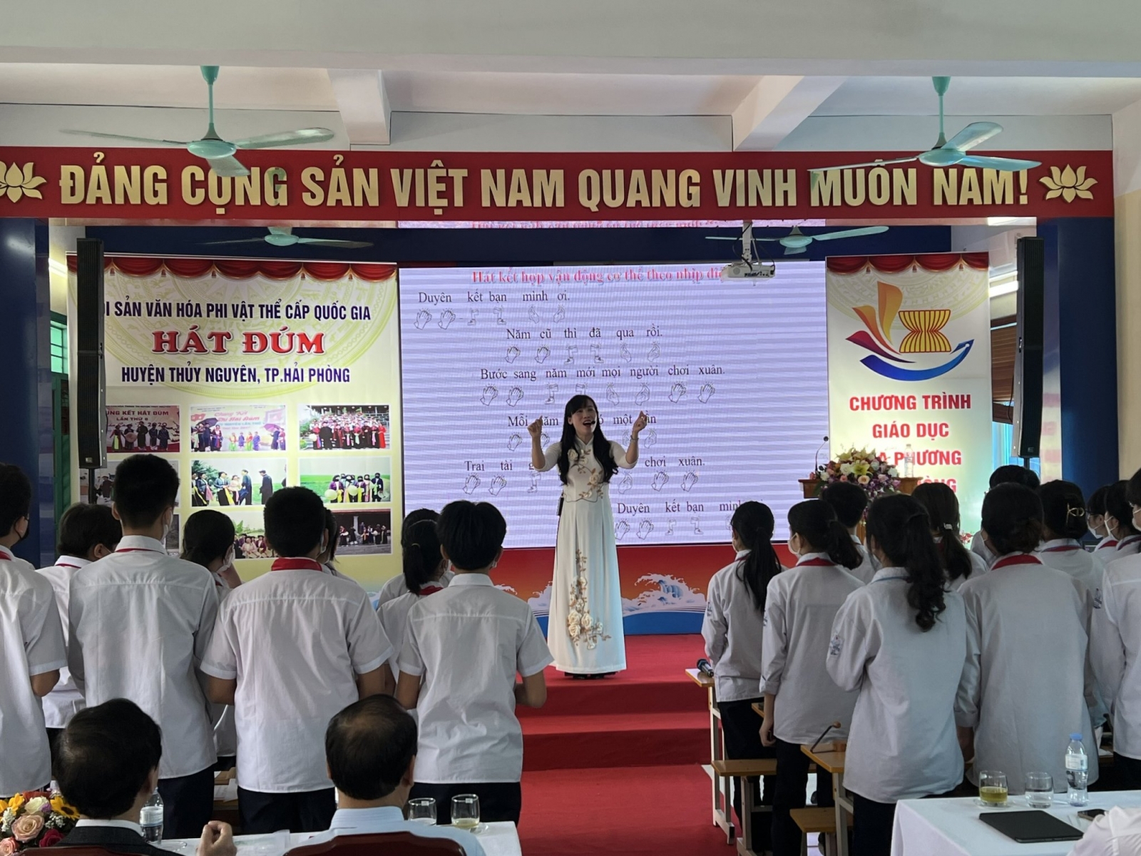 Hải Phòng: Đưa nghệ thuật hát Đúm vào giảng dạy trong chương trình Giáo dục địa phương lớp 7 - Ảnh minh hoạ 3