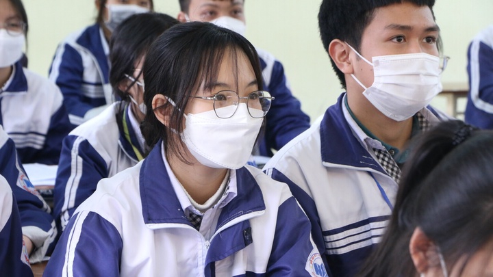 Nam Định: Thí sinh thi vào lớp 10 năm 2022 với ba môn Toán, Ngữ văn và Ngoại ngữ