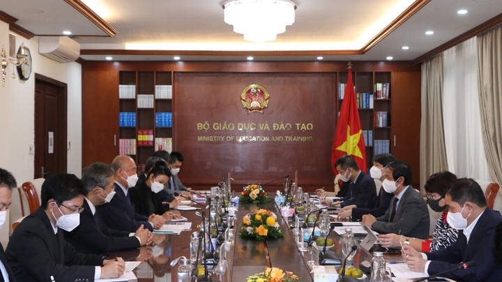 Bộ trưởng Nguyễn Kim Sơn tiếp Cố vấn đặc biệt Liên minh Nghị sĩ Hữu nghị Nhật - Việt