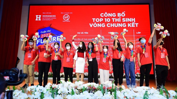 Vinh danh đại sứ HIU xuất sắc tại vòng bán kết cuộc thi “Future Me”