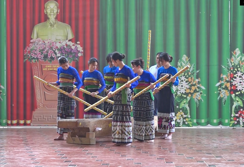 Trường học vùng cao trao truyền nét đẹp văn hóa dân tộc - Ảnh minh hoạ 2