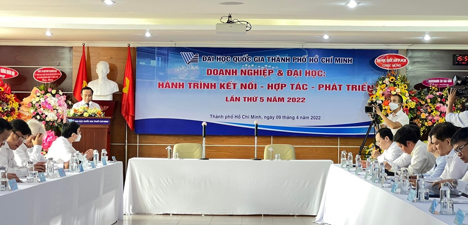 Đại học Quốc gia TP.HCM kêu gọi hợp tác để thúc đẩy 3 mục tiêu đột phá toàn diện - Ảnh minh hoạ 3