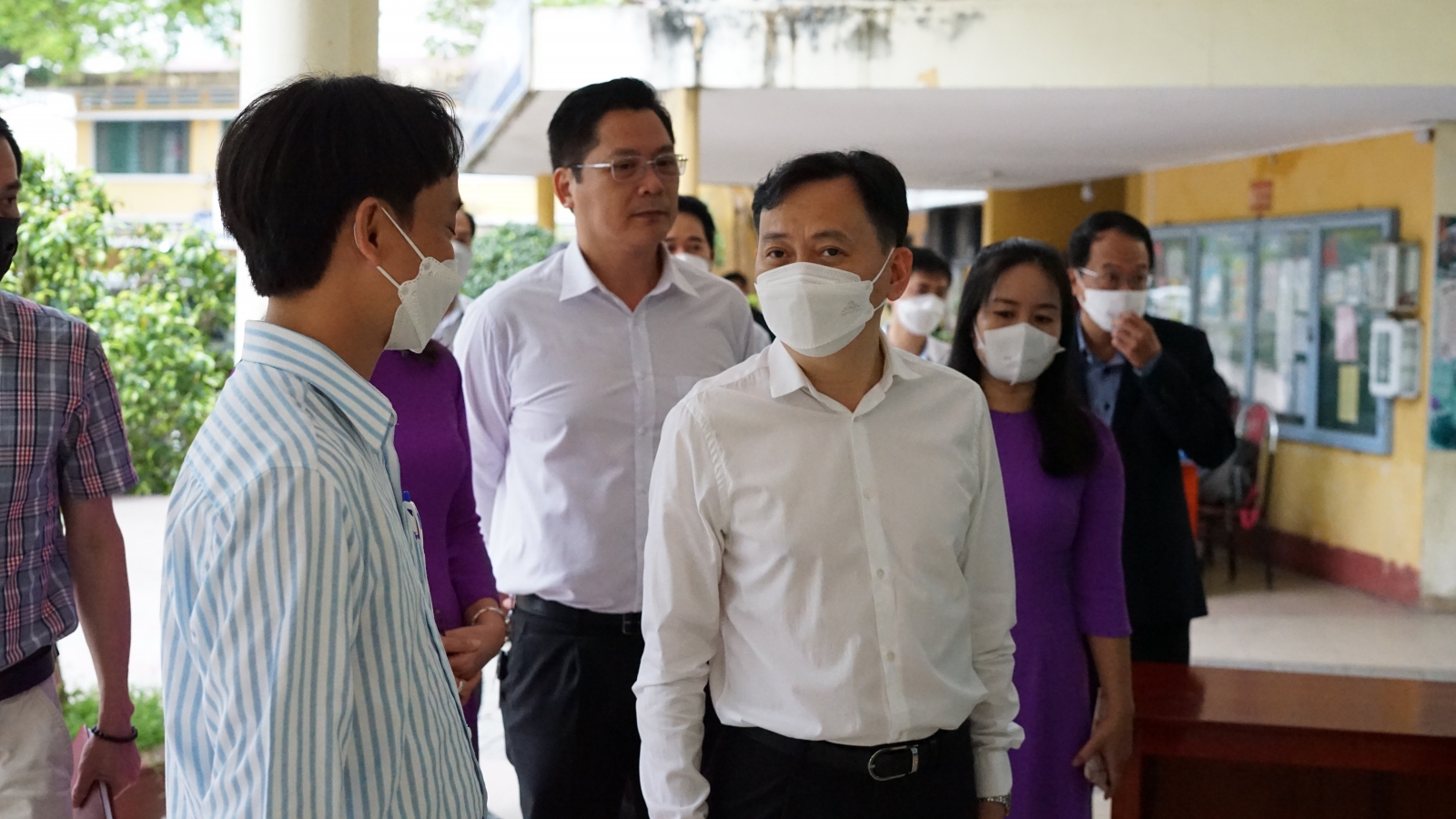 Đoàn công tác của Bộ GD&ĐT kiểm tra cơ sở vật chất trường học tại Thừa Thiên - Huế - Ảnh minh hoạ 5