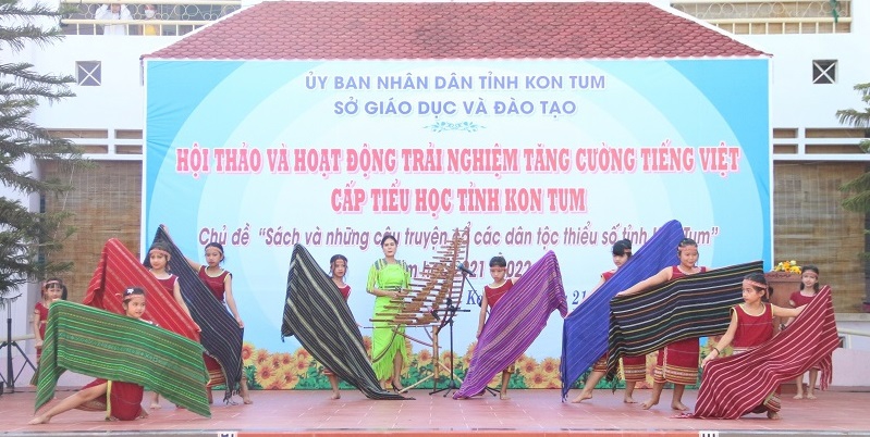 Bộ tài liệu song ngữ: Nâng cao vốn tiếng Việt, gìn giữ ngôn ngữ dân tộc - Ảnh minh hoạ 2