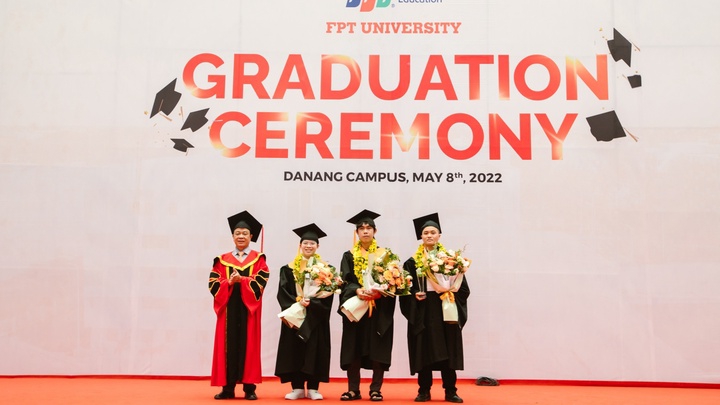 Đại học FPT Đà Nẵng trao bằng tốt nghiệp cho 176 sinh viên