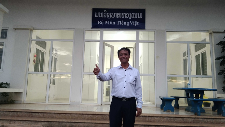 Hành trình gieo chữ Việt trên đất Lào