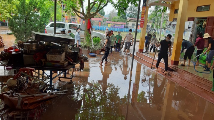 Bắc Giang: Khắc phục mưa lũ, đưa học sinh trở lại trường an toàn