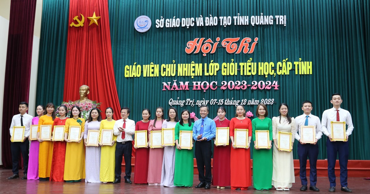 Quảng Trị tuyên dương giáo viên chủ nhiệm lớp giỏi