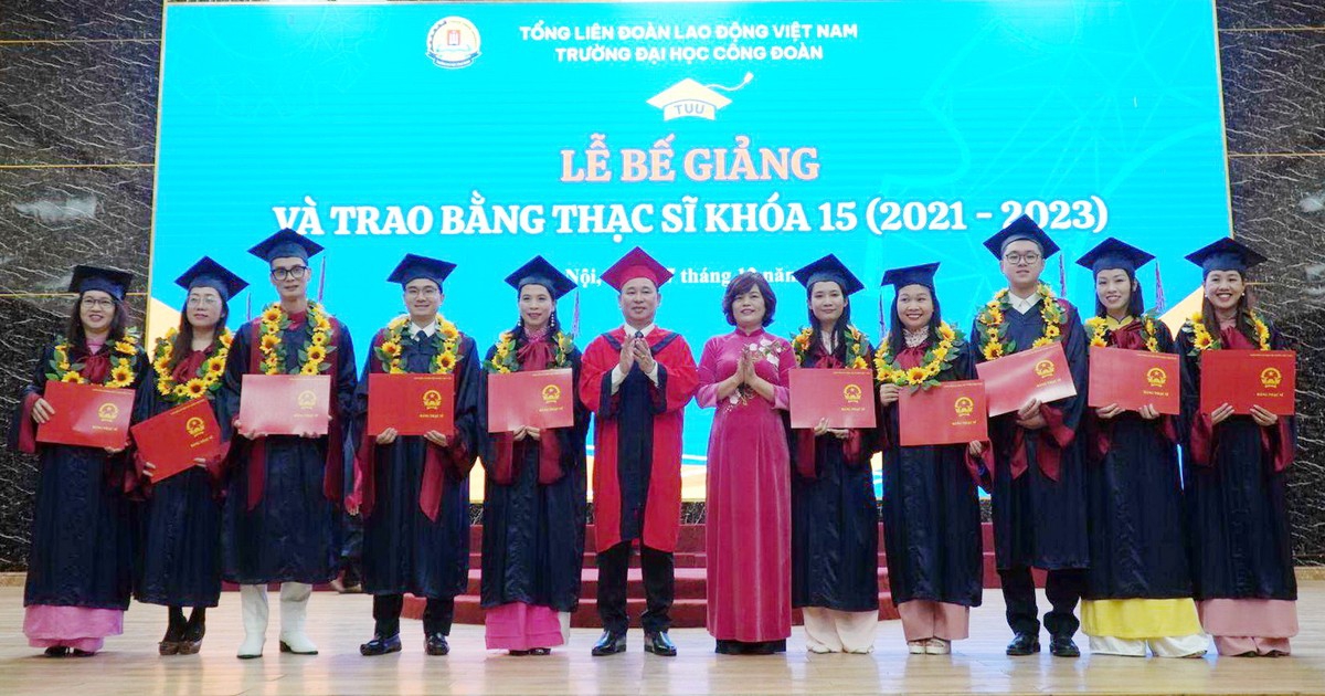 Trường ĐH Công đoàn trao bằng thạc sĩ cho gần 100 học viên