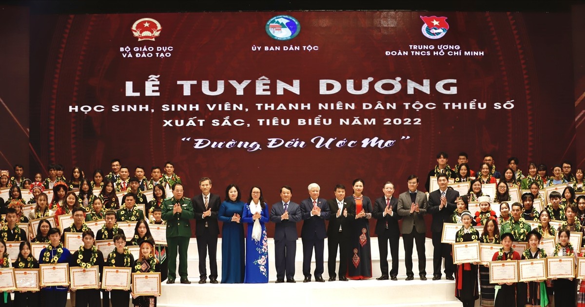 Tuyên dương 143 học sinh, sinh viên, thanh niên DTTS xuất sắc tiêu biểu năm 2023