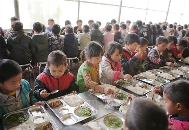 Thủ tướng yêu cầu rà soát bữa ăn của học sinh vùng đồng bào dân tộc thiểu số
