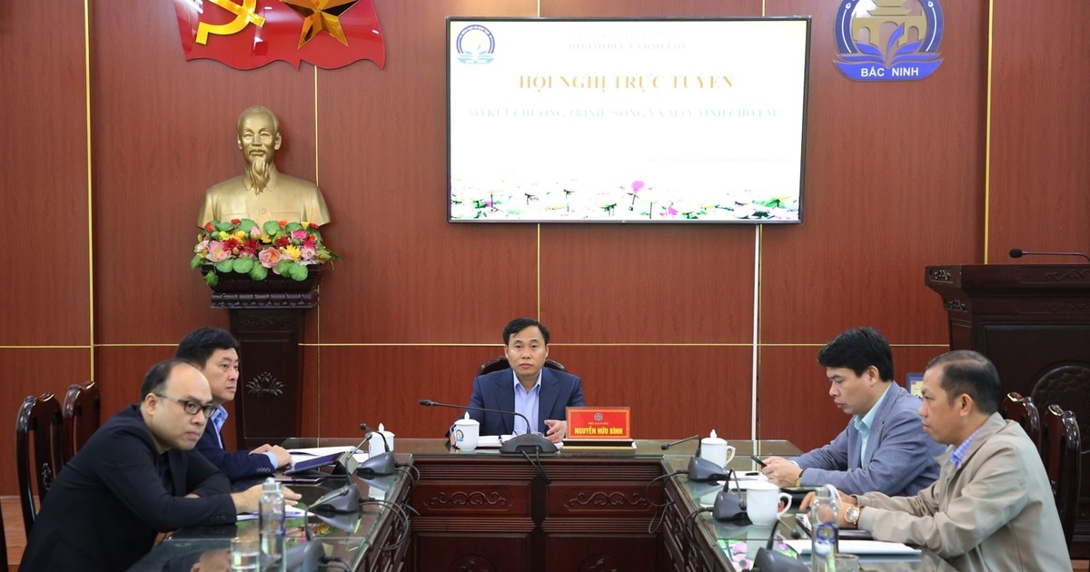 Bắc Ninh trao hơn 1.700 máy tính, thiết bị học tập cho học sinh
