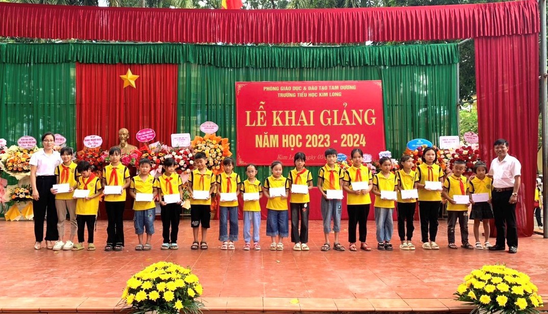 Trường Tiểu học Kim Long: Lá cờ đầu trong các phong trào thi đua dạy và học