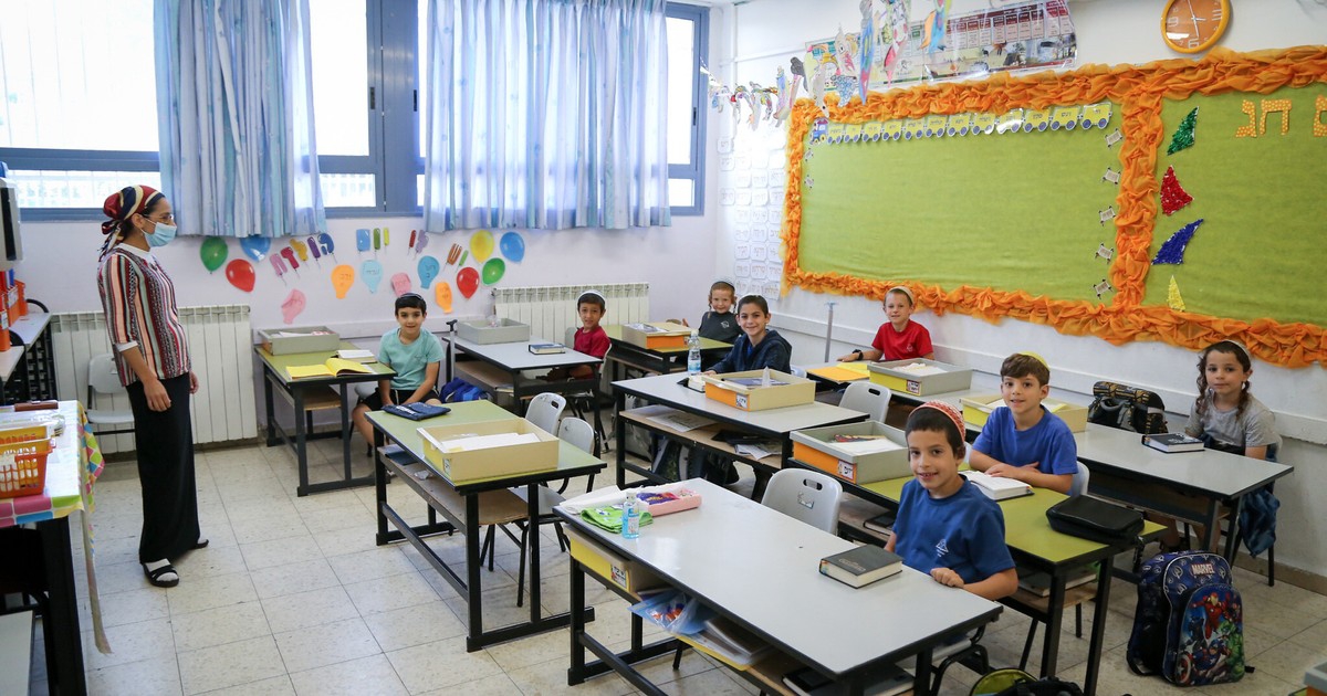 Học sinh Israel trở lại trường