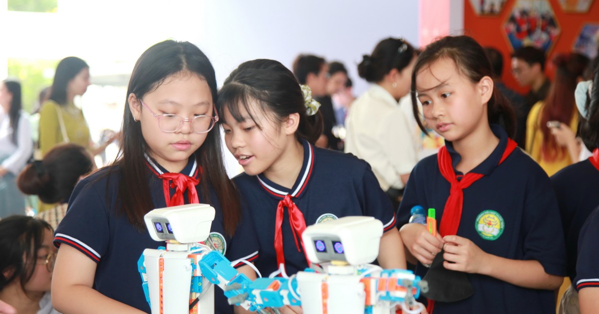 Khai mạc Ngày hội Công nghệ thông tin và STEM ngành giáo dục Hà Nội