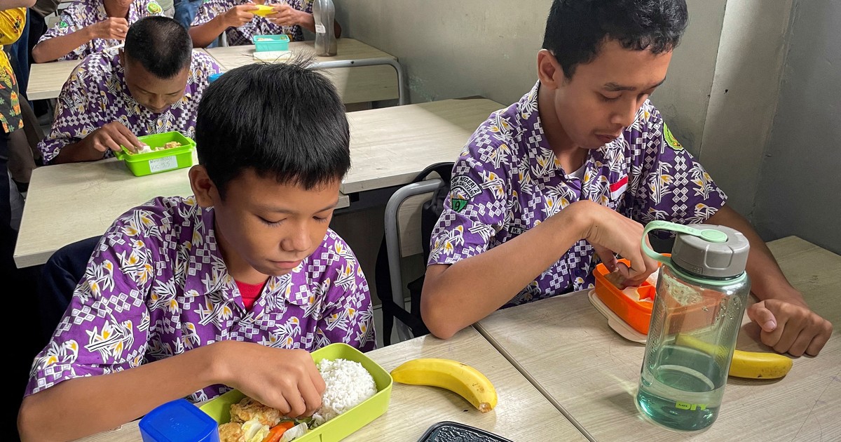 Indonesia: Hiệu quả từ chương trình bữa trưa miễn phí