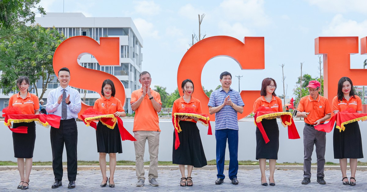 FPT School Thanh Hoá khánh thành biển hiệu trường và tượng Joyful Empowerment