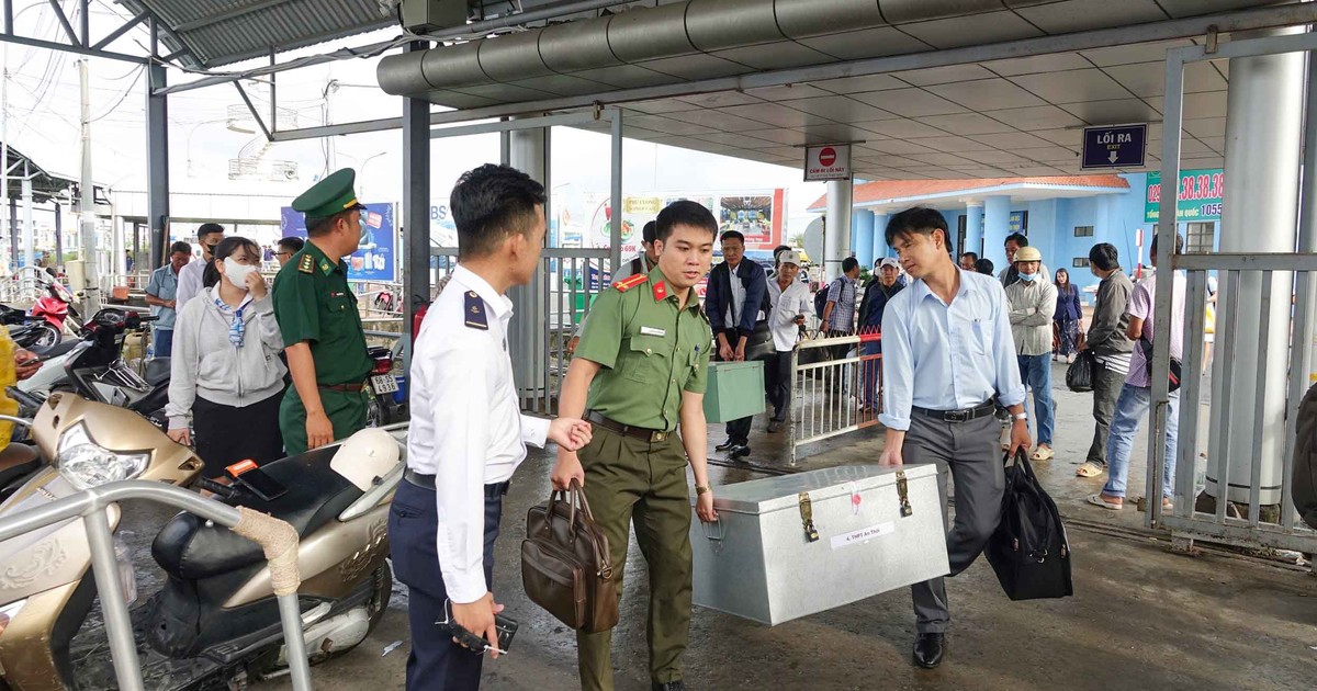 Kiên Giang đưa đề thi vượt hơn 120km đường biển ra Phú Quốc