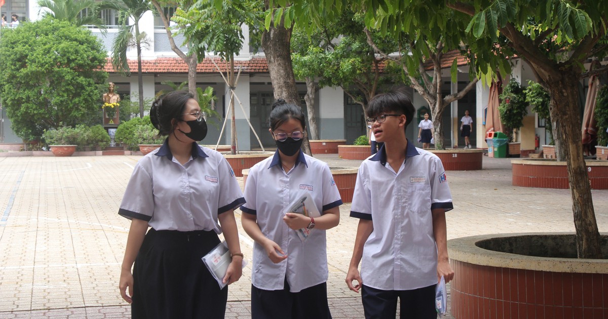 Năm thứ 2 liên tiếp thí sinh đỗ đầu lớp 10 TPHCM đến từ quận Tân Phú