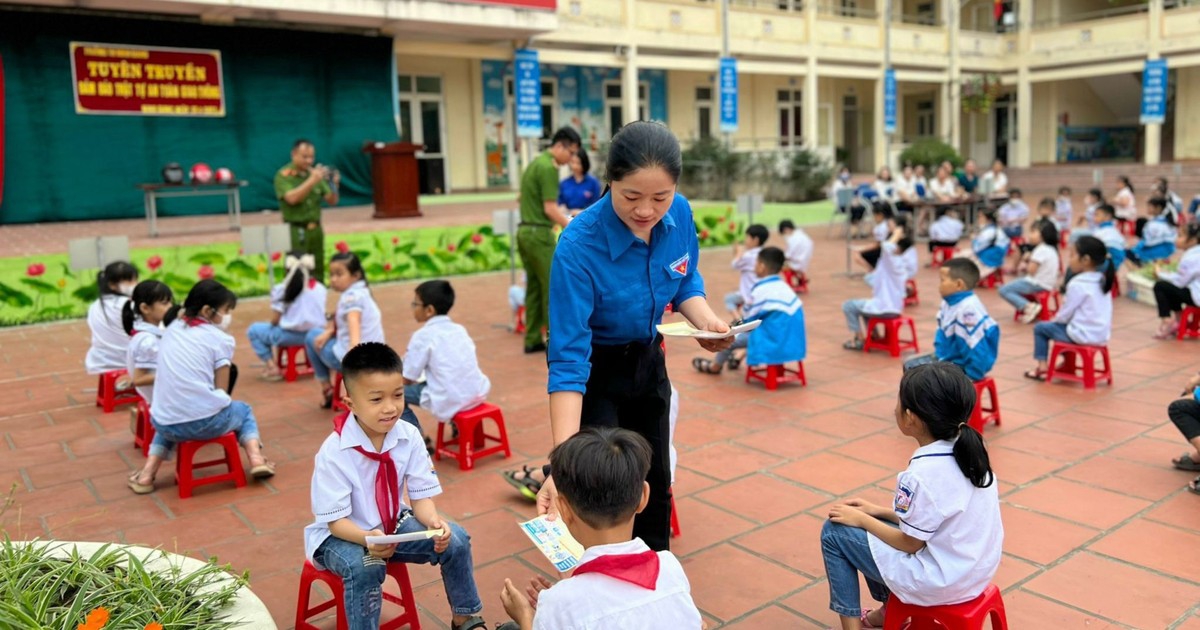 Mùa hè ý nghĩa: Mở cửa trường đón trẻ ngày Hè