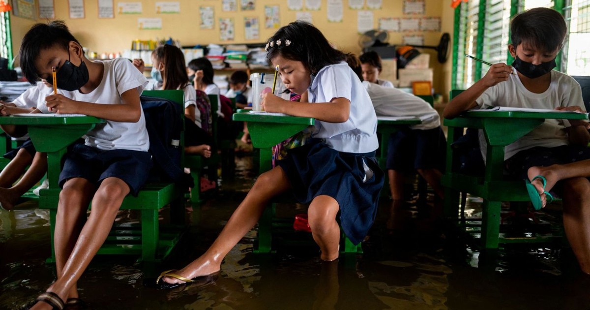 Trường học Philippines lo vào mùa bão
